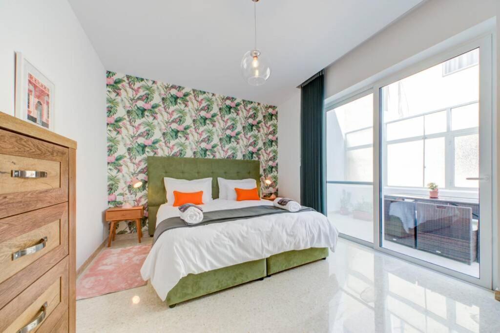 Colorful & Spacious Home With Yard - Close To Xemxija Bay San Pawl il-Baħar Eksteriør bilde