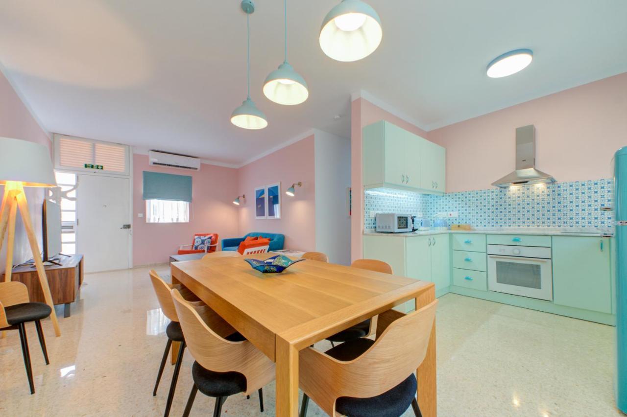 Colorful & Spacious Home With Yard - Close To Xemxija Bay San Pawl il-Baħar Eksteriør bilde