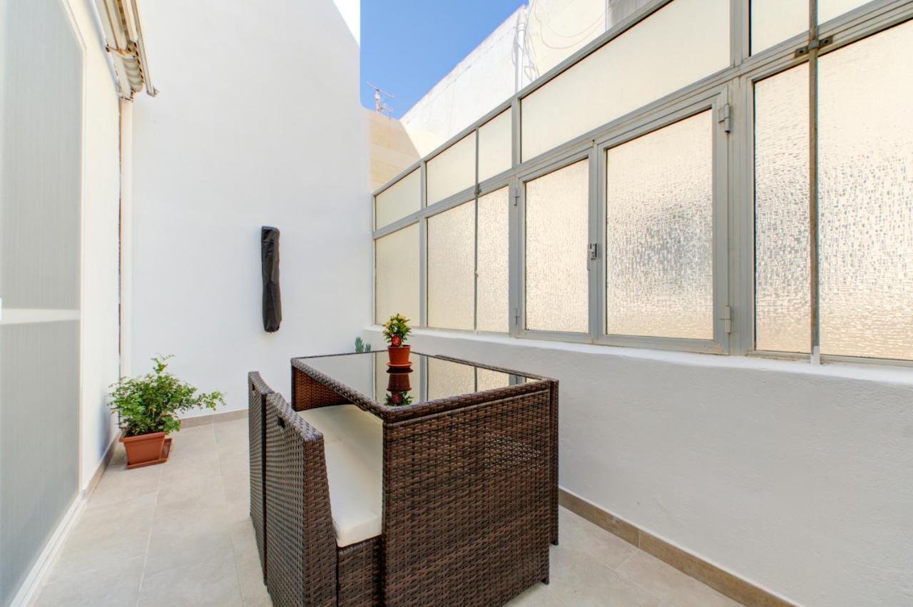 Colorful & Spacious Home With Yard - Close To Xemxija Bay San Pawl il-Baħar Eksteriør bilde