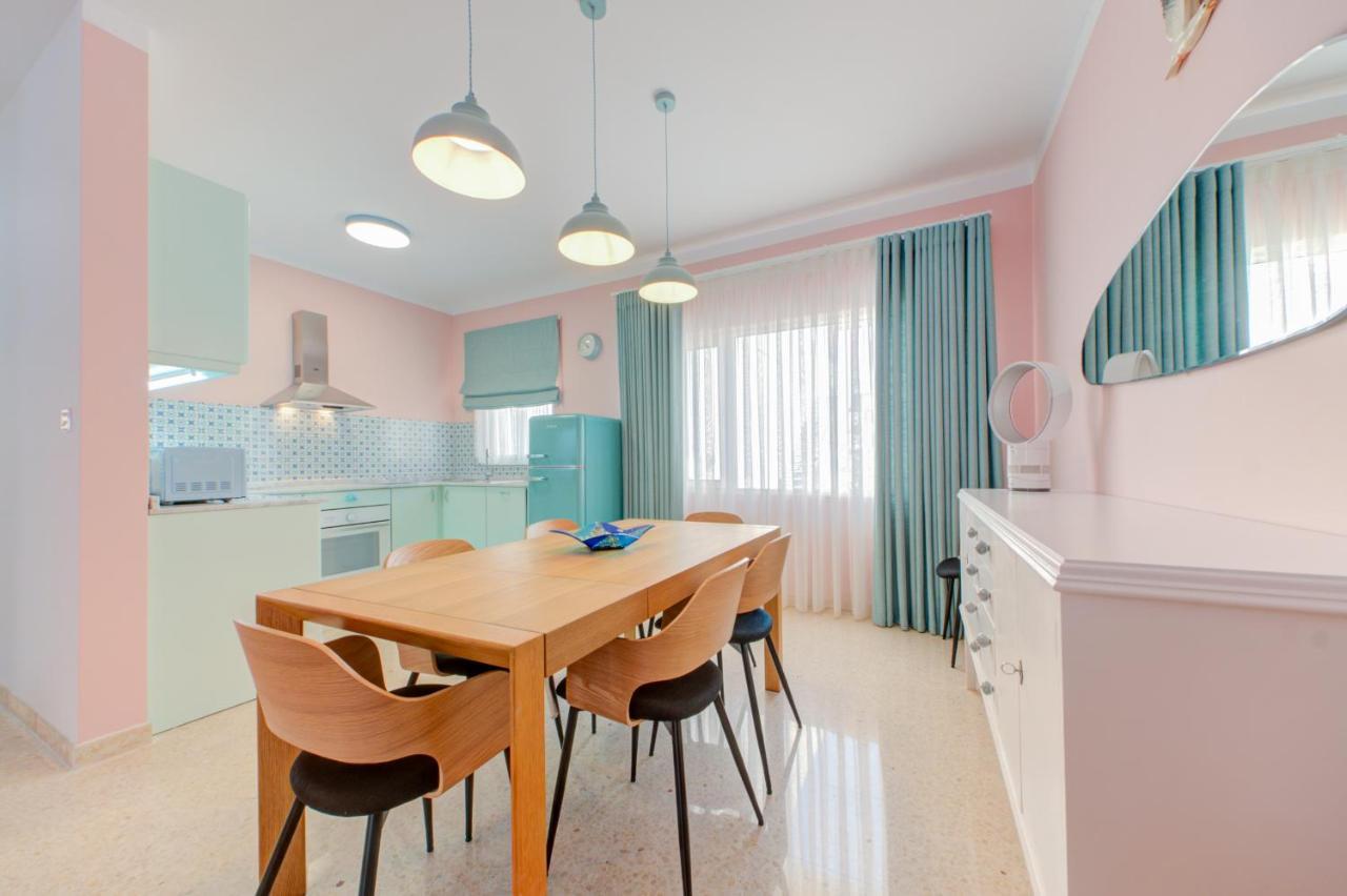 Colorful & Spacious Home With Yard - Close To Xemxija Bay San Pawl il-Baħar Eksteriør bilde